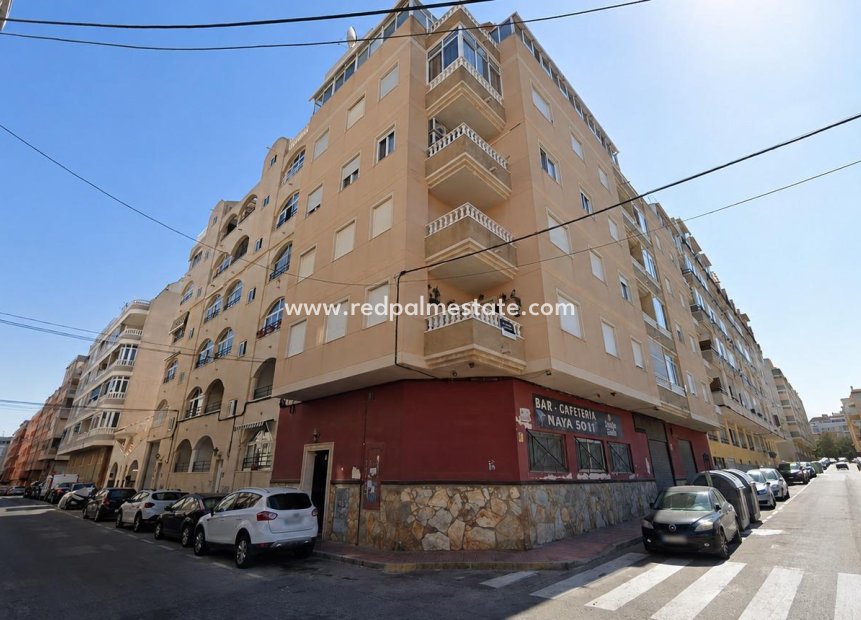 Resale - Apartment -
Torrevieja - Centro Torrevieja