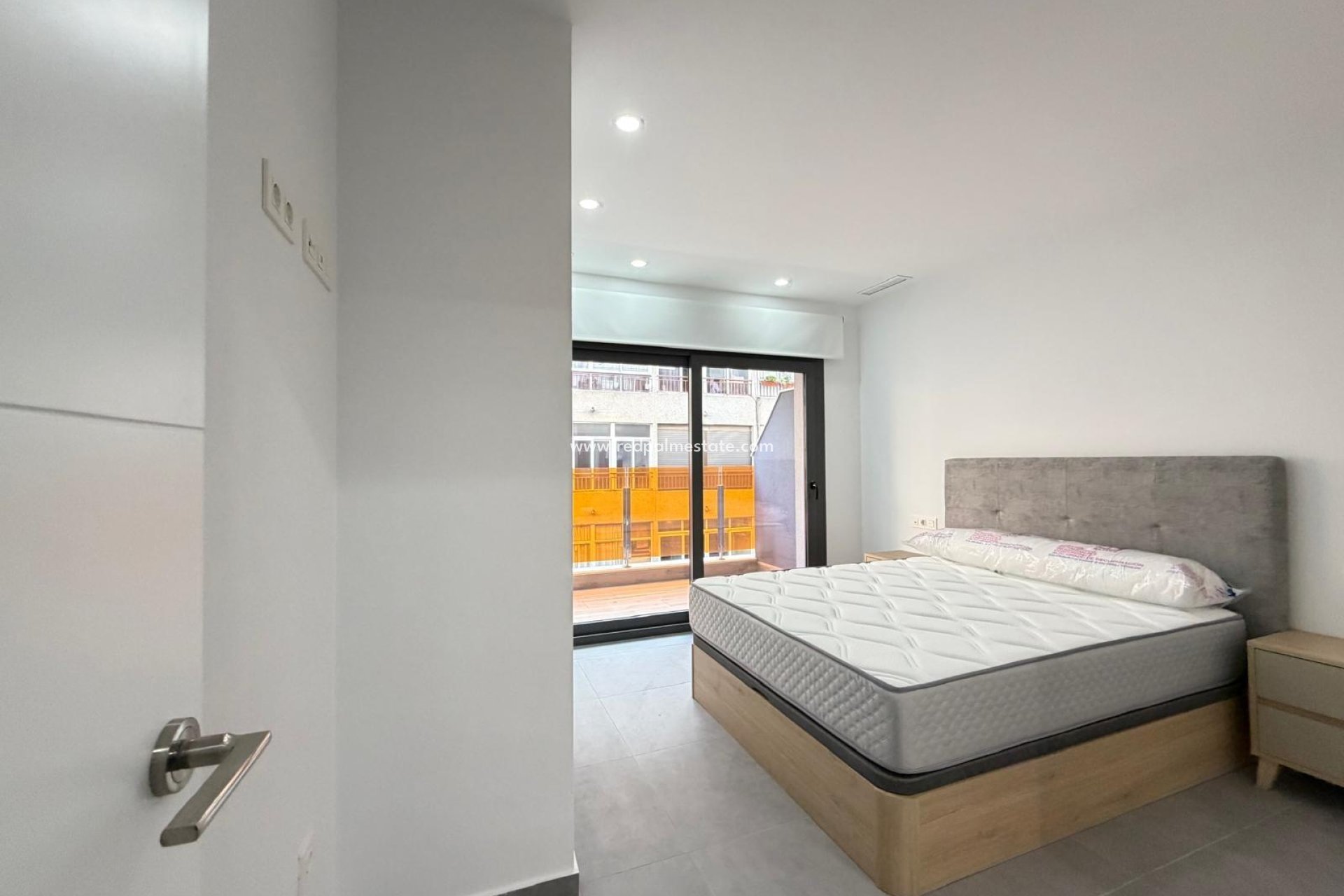 Resale - Apartment -
Torrevieja - Centro Torrevieja