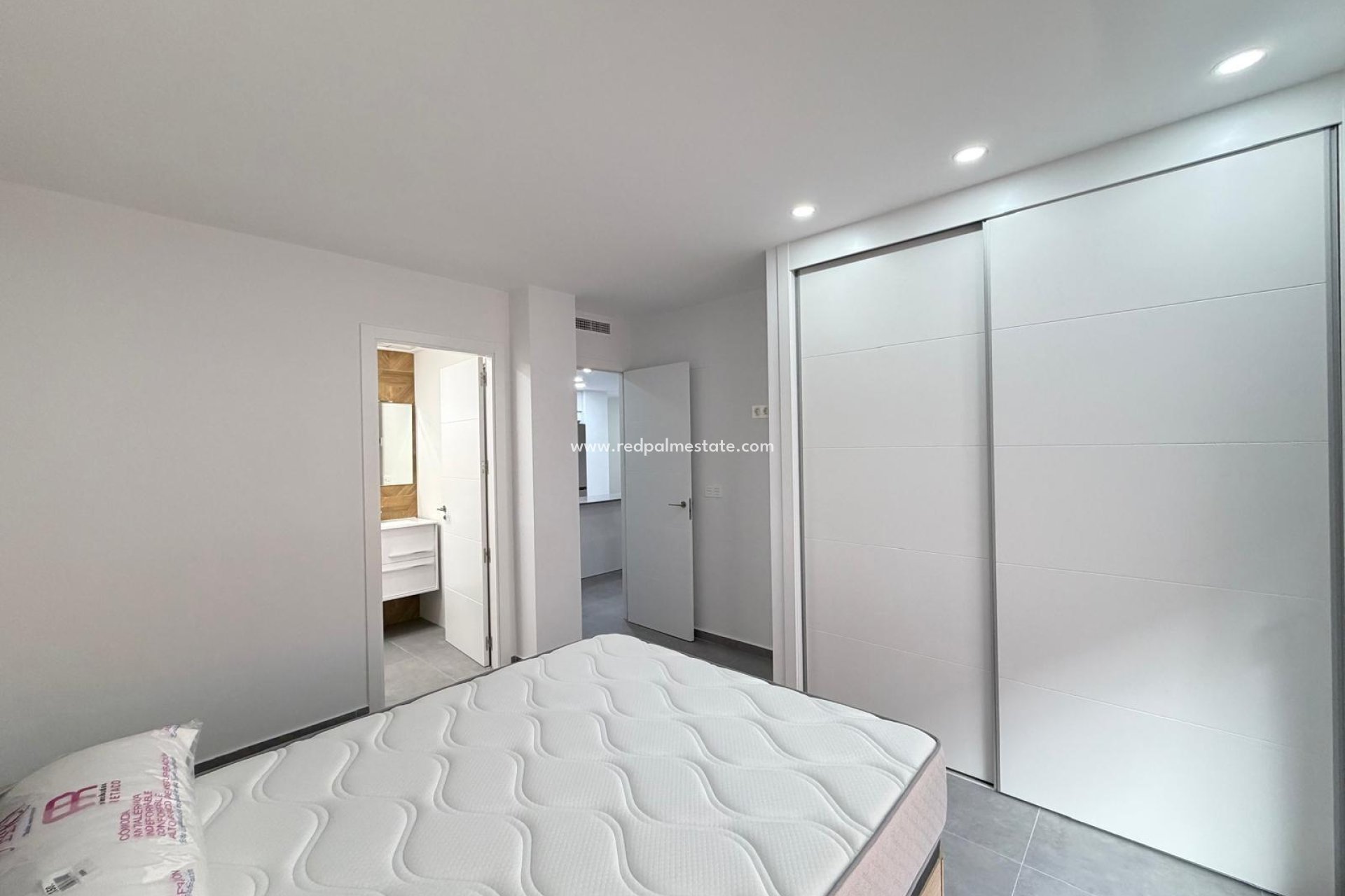 Resale - Apartment -
Torrevieja - Centro Torrevieja
