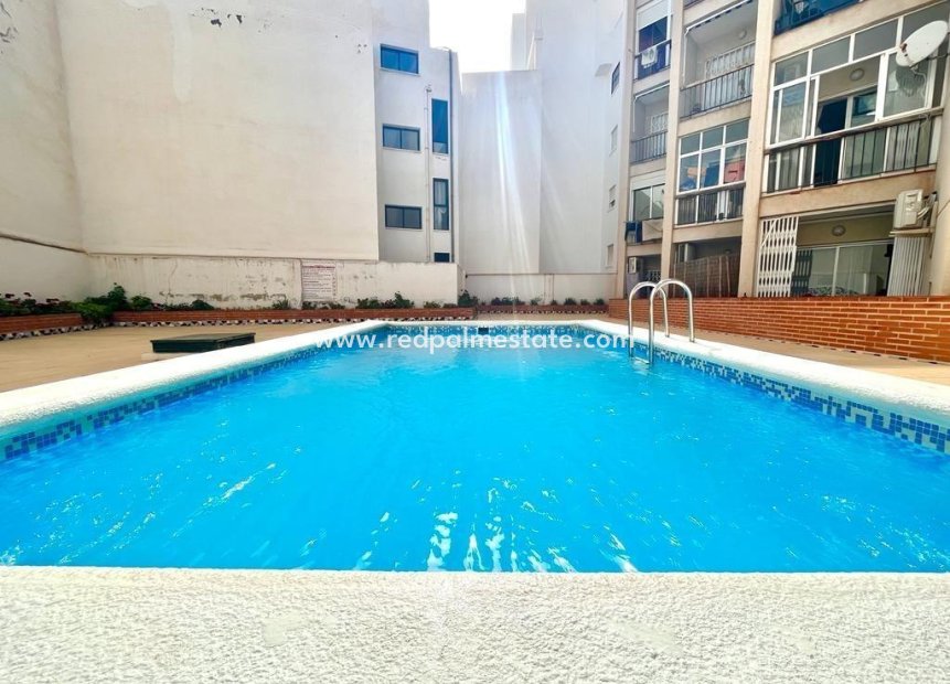 Resale - Apartment -
Torrevieja - Centro Torrevieja