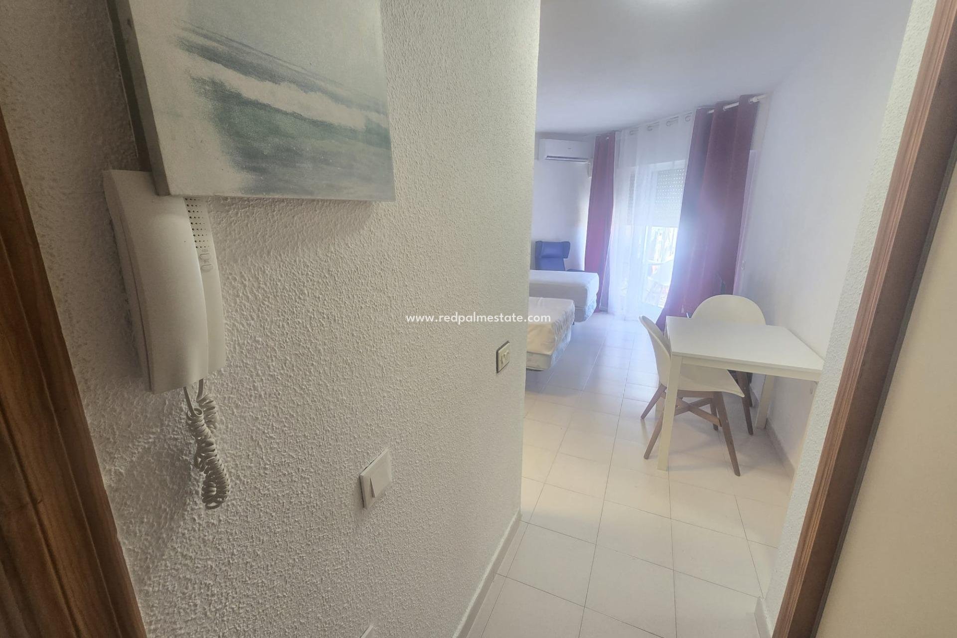 Resale - Apartment -
Torrevieja - Centro Torrevieja