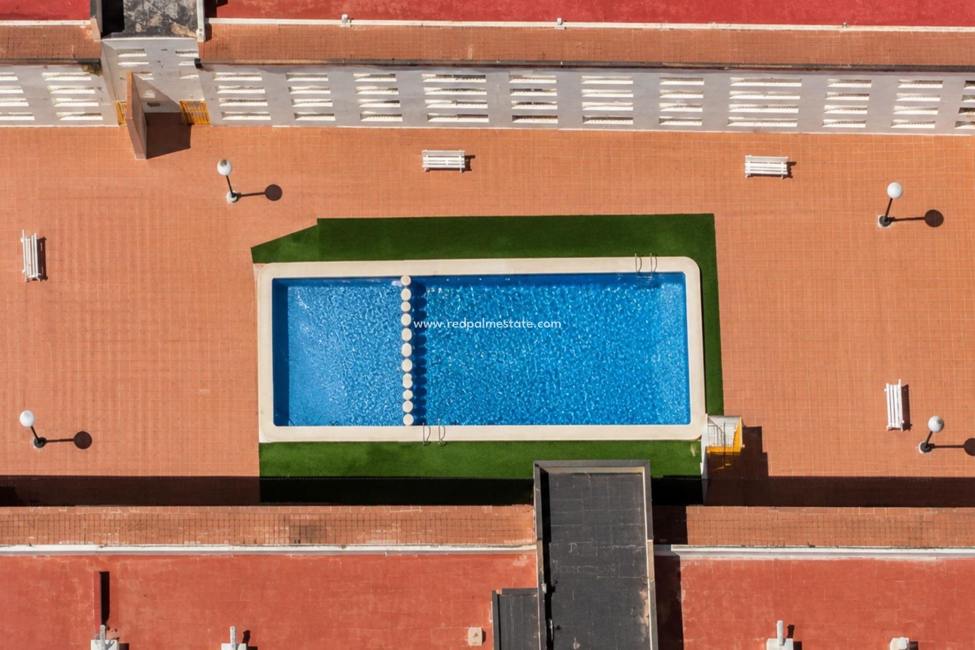 Resale - Apartment -
Torrevieja - Centro Torrevieja