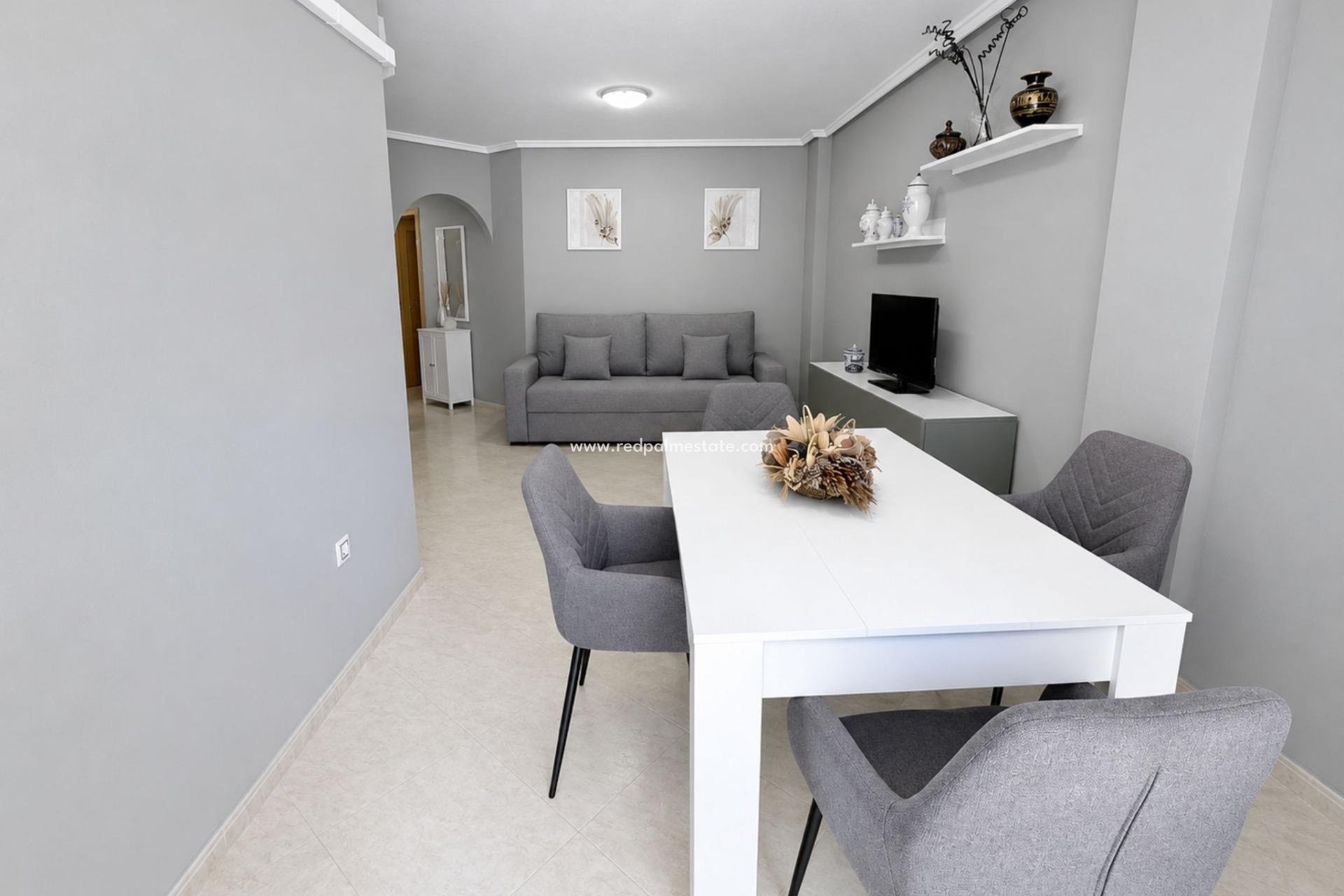 Resale - Apartment -
Torrevieja - Centro Torrevieja