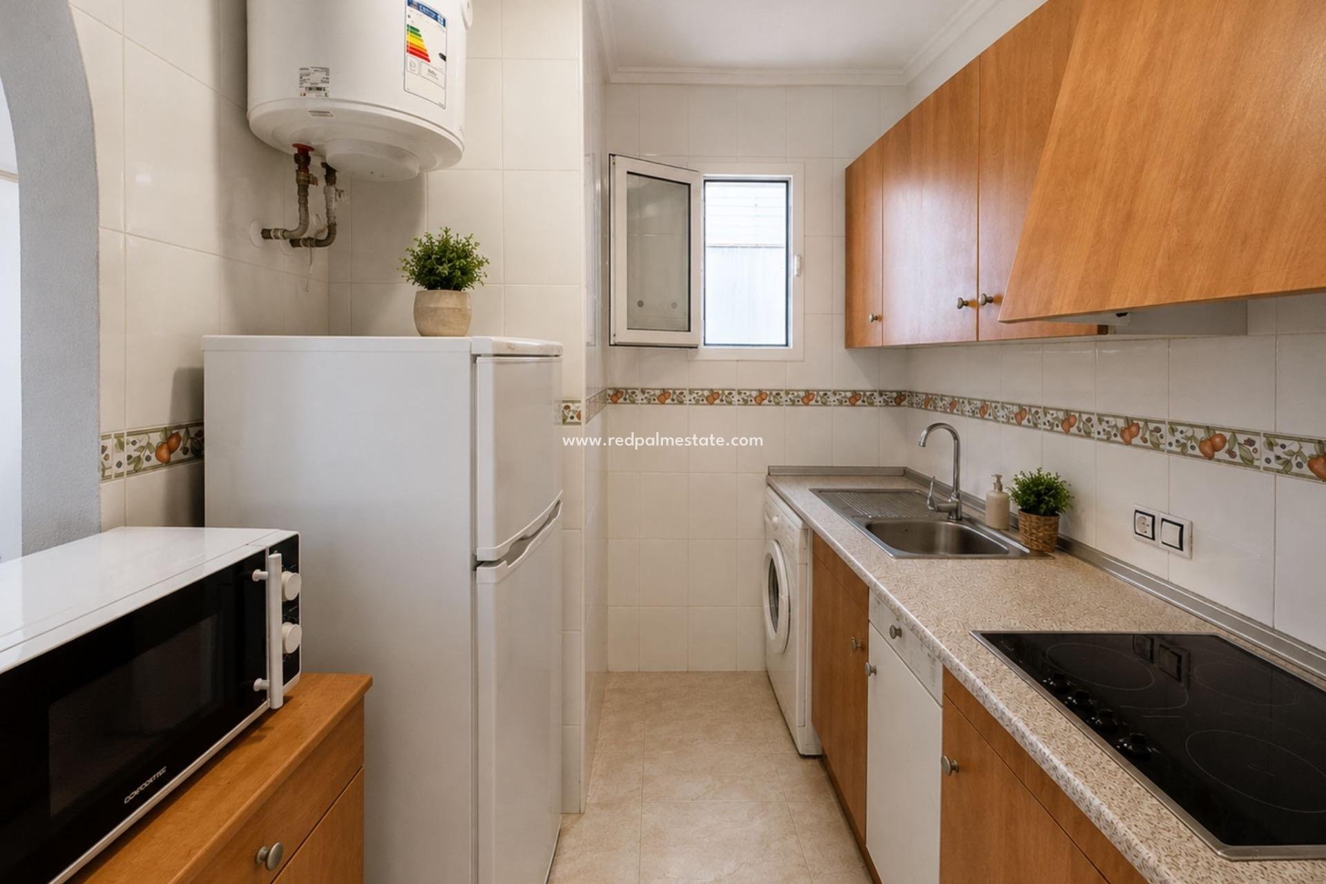 Resale - Apartment -
Torrevieja - Centro Torrevieja