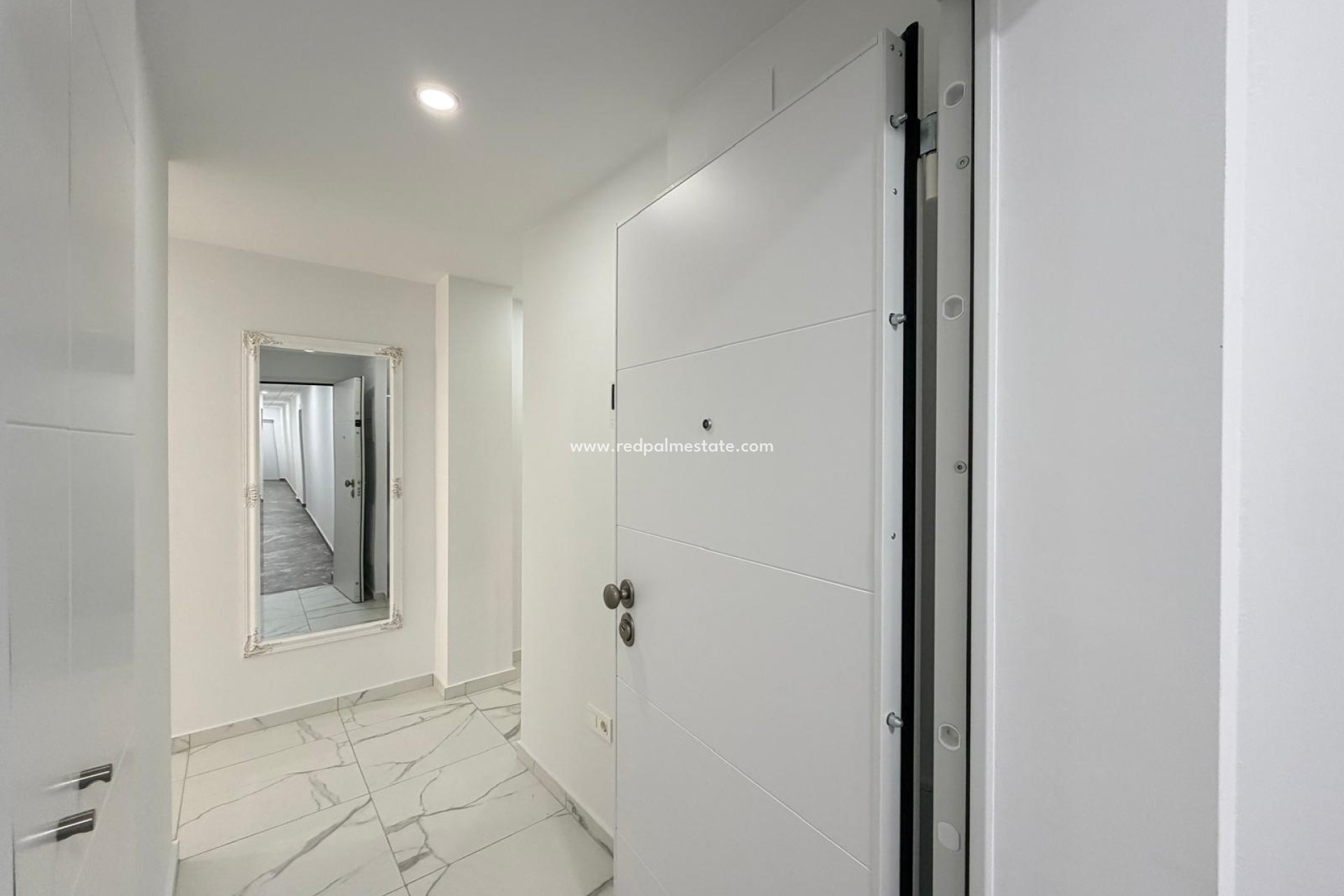 Resale - Apartment -
Torrevieja - Centro Torrevieja