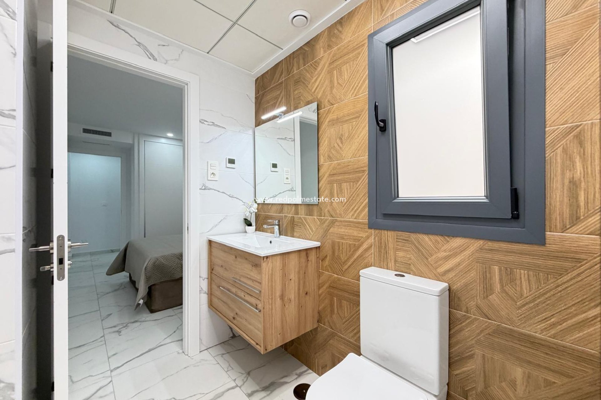 Resale - Apartment -
Torrevieja - Centro Torrevieja