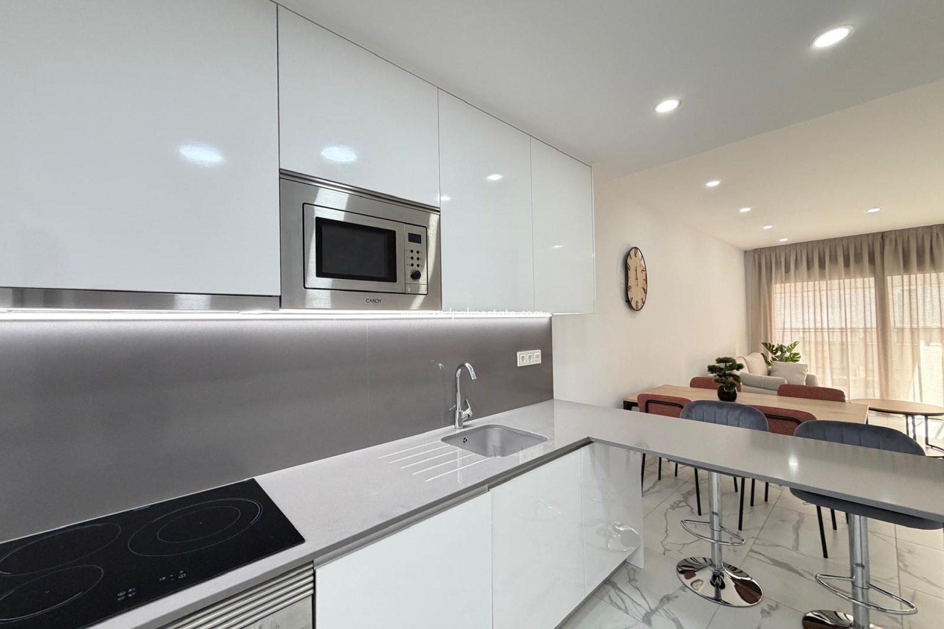 Resale - Apartment -
Torrevieja - Centro Torrevieja