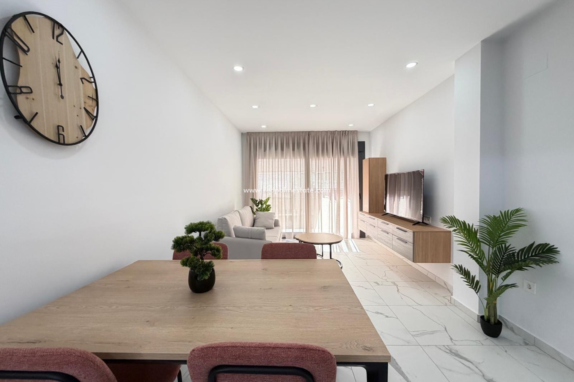 Resale - Apartment -
Torrevieja - Centro Torrevieja