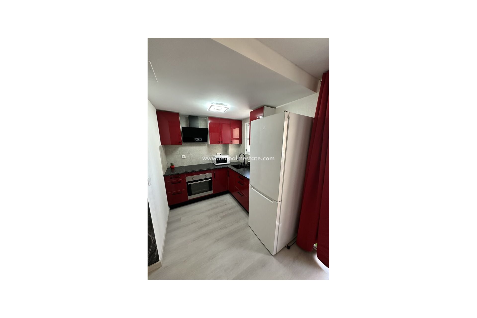 Resale - Apartment -
Torrevieja - Centro Torrevieja