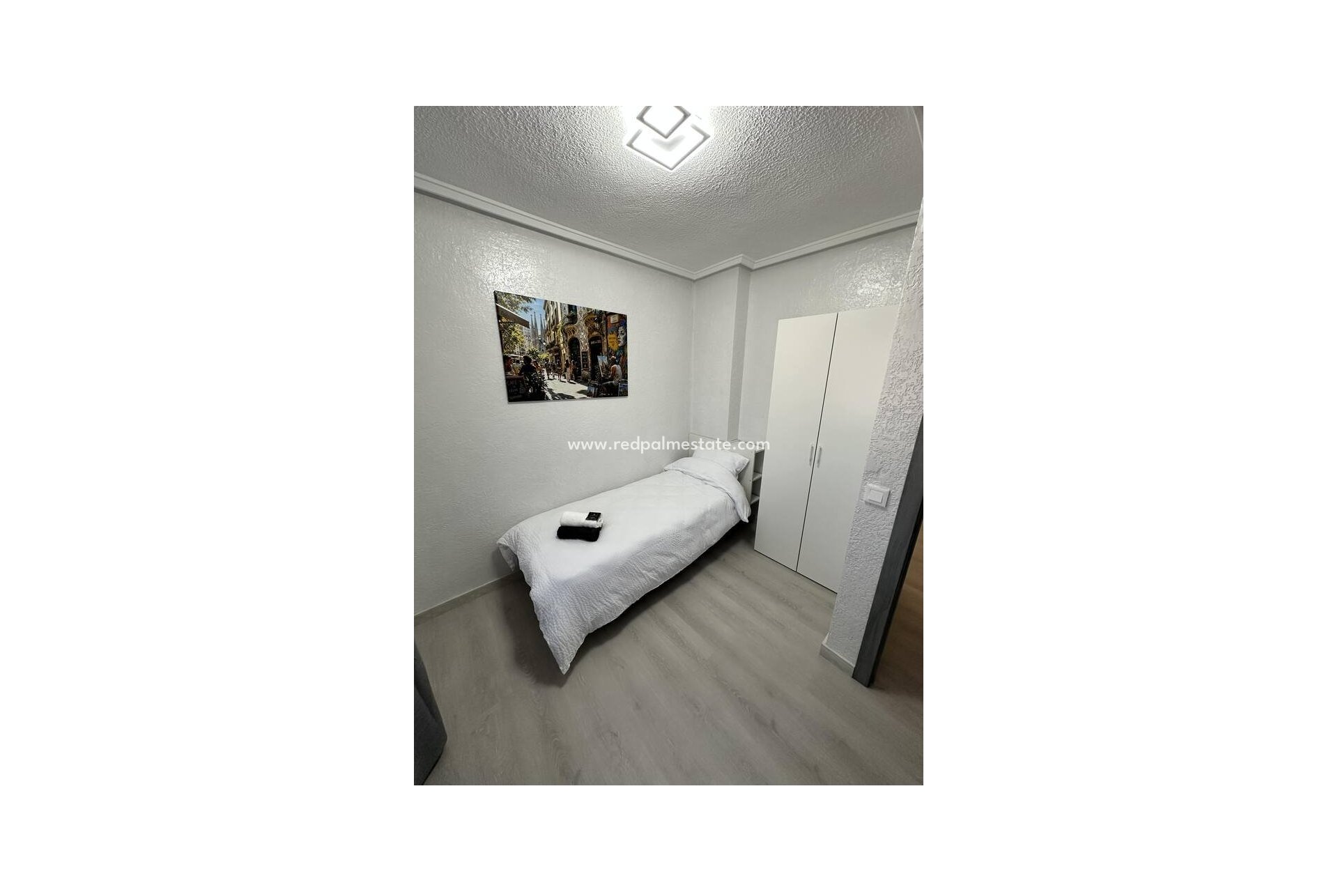 Resale - Apartment -
Torrevieja - Centro Torrevieja