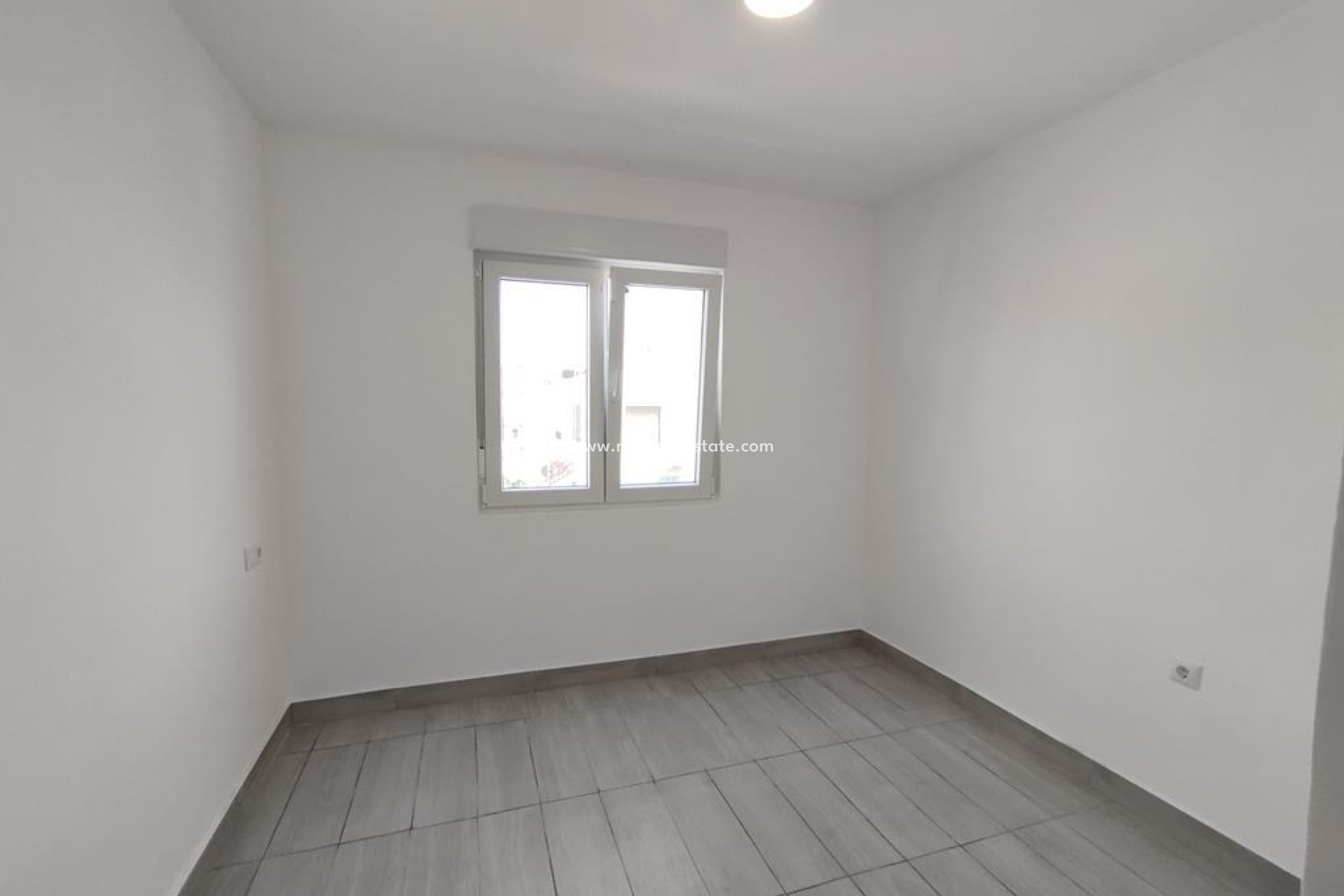 Resale - Apartment -
Torrevieja - Centro Torrevieja