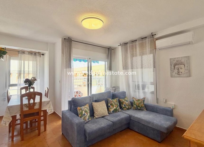 Resale - Apartment -
Torrevieja - Centro Torrevieja
