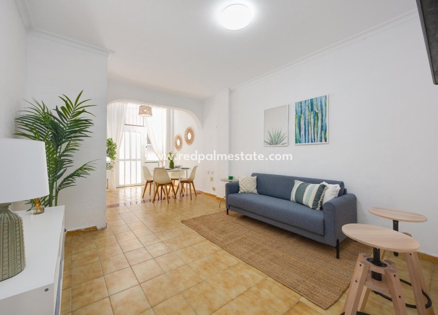 Resale - Apartment -
Torrevieja - Centro Torrevieja
