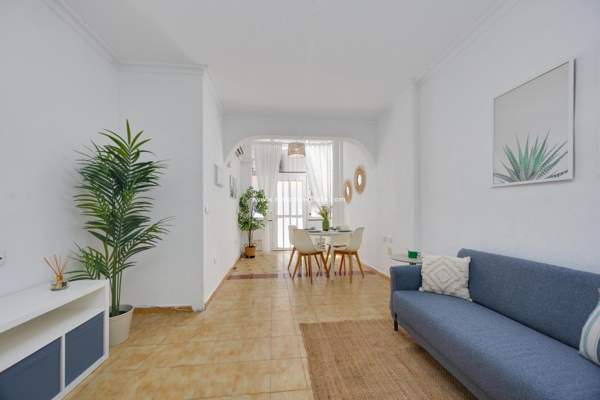 Resale - Apartment -
Torrevieja - Centro Torrevieja