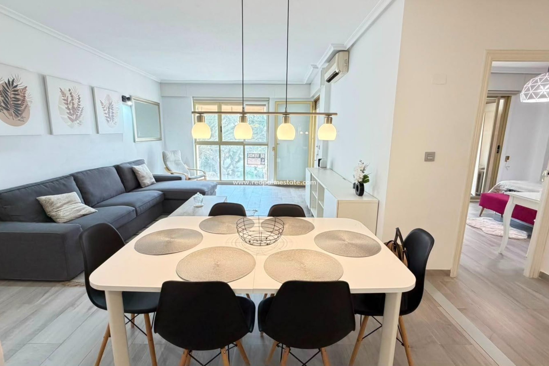 Resale - Apartment -
Torrevieja - Centro Torrevieja