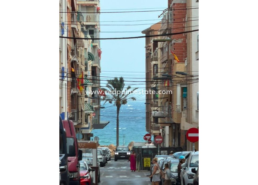 Resale - Apartment -
Torrevieja - Centro Torrevieja