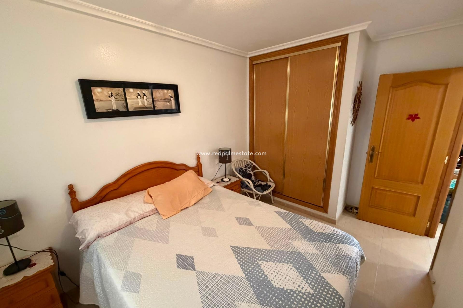 Resale - Apartment -
Torrevieja - Centro Torrevieja