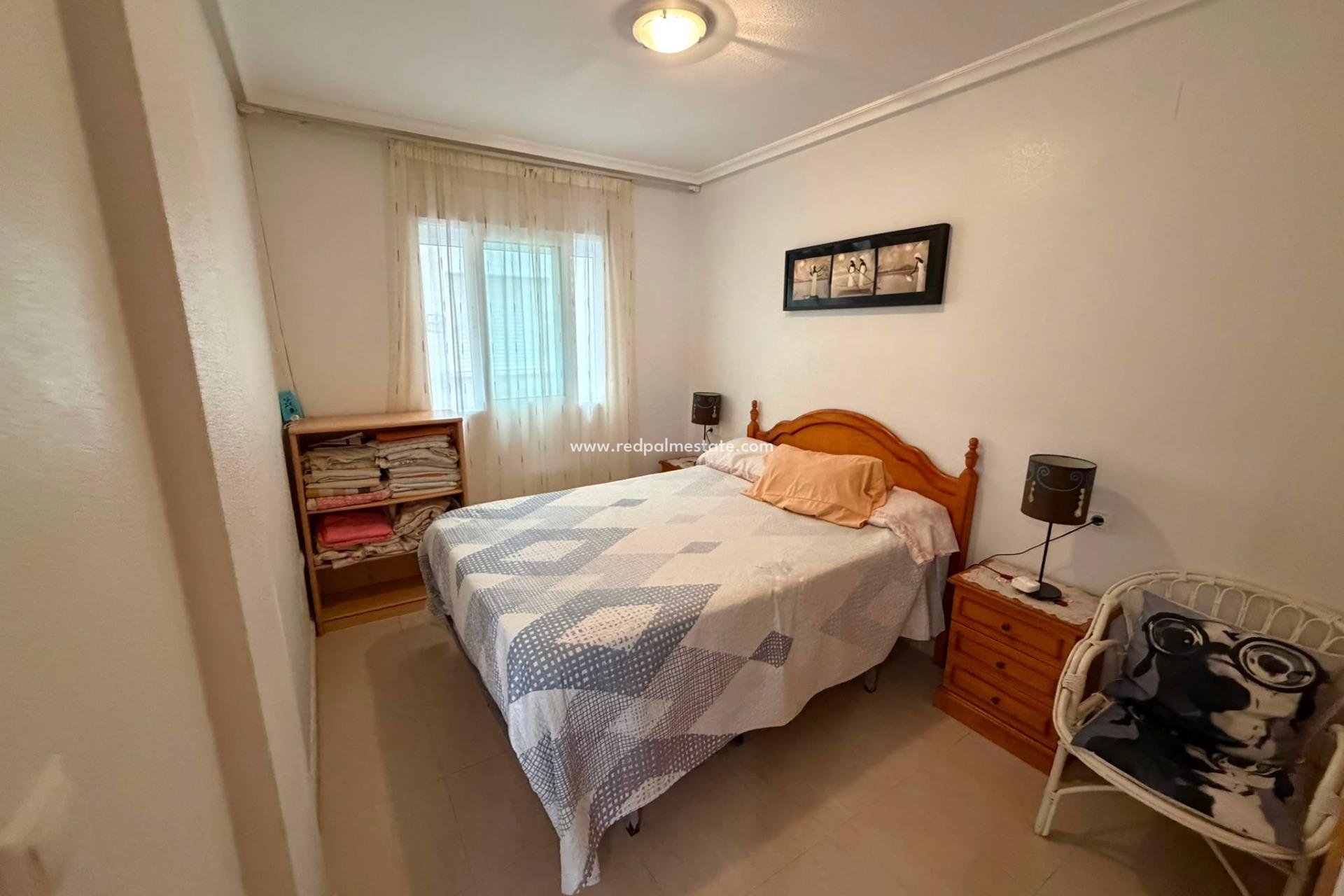 Resale - Apartment -
Torrevieja - Centro Torrevieja