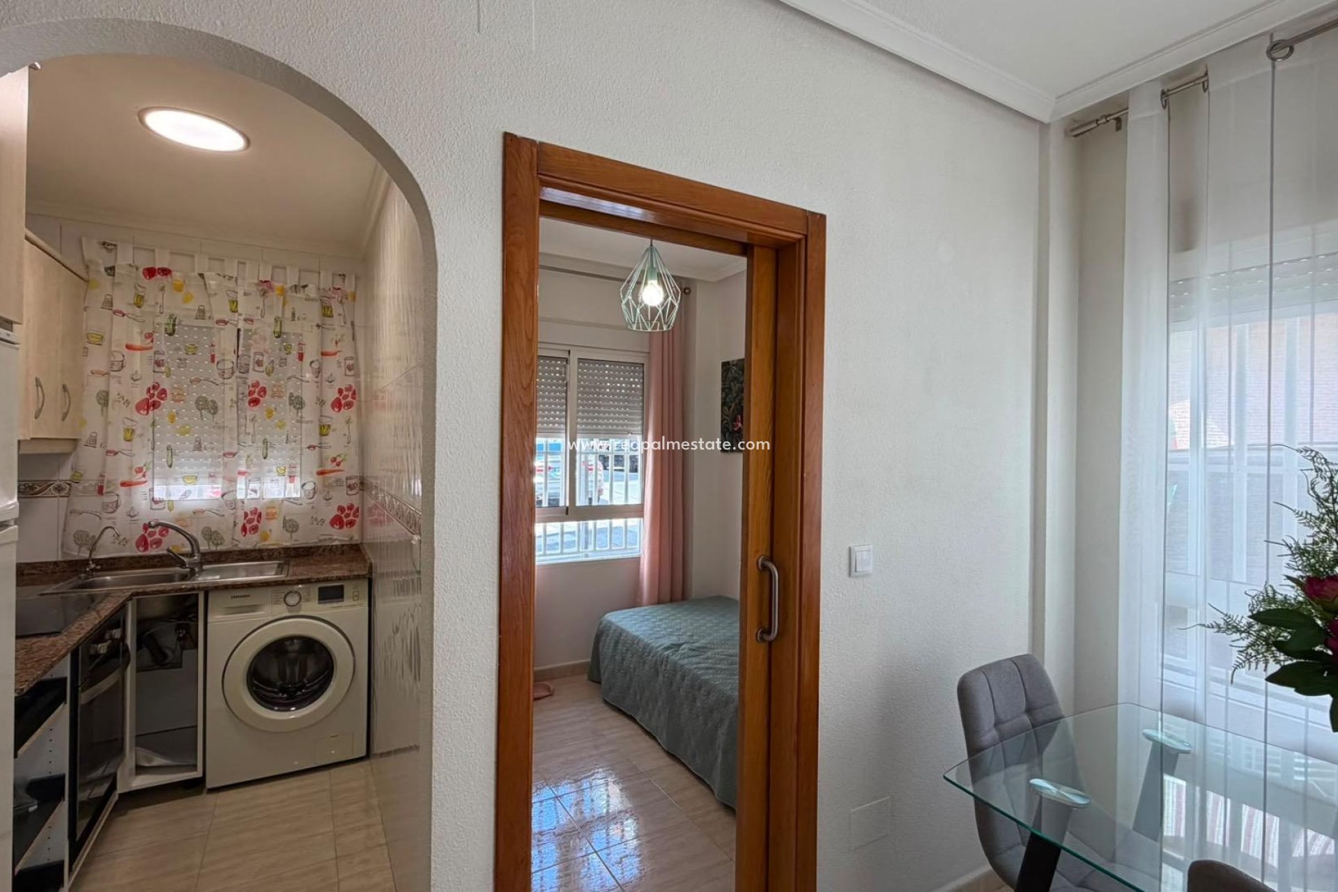Resale - Apartment -
Torrevieja - Centro Torrevieja