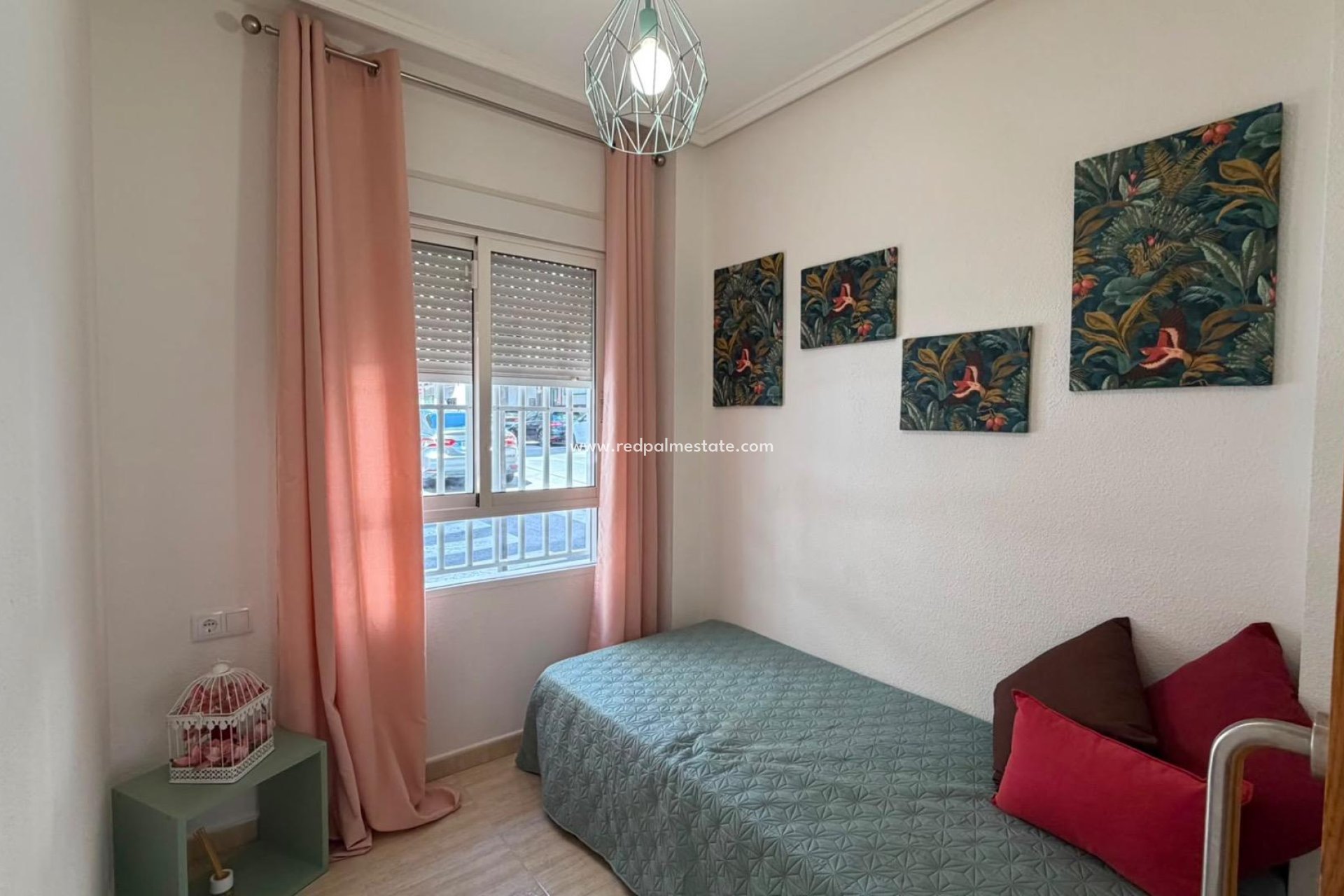 Resale - Apartment -
Torrevieja - Centro Torrevieja