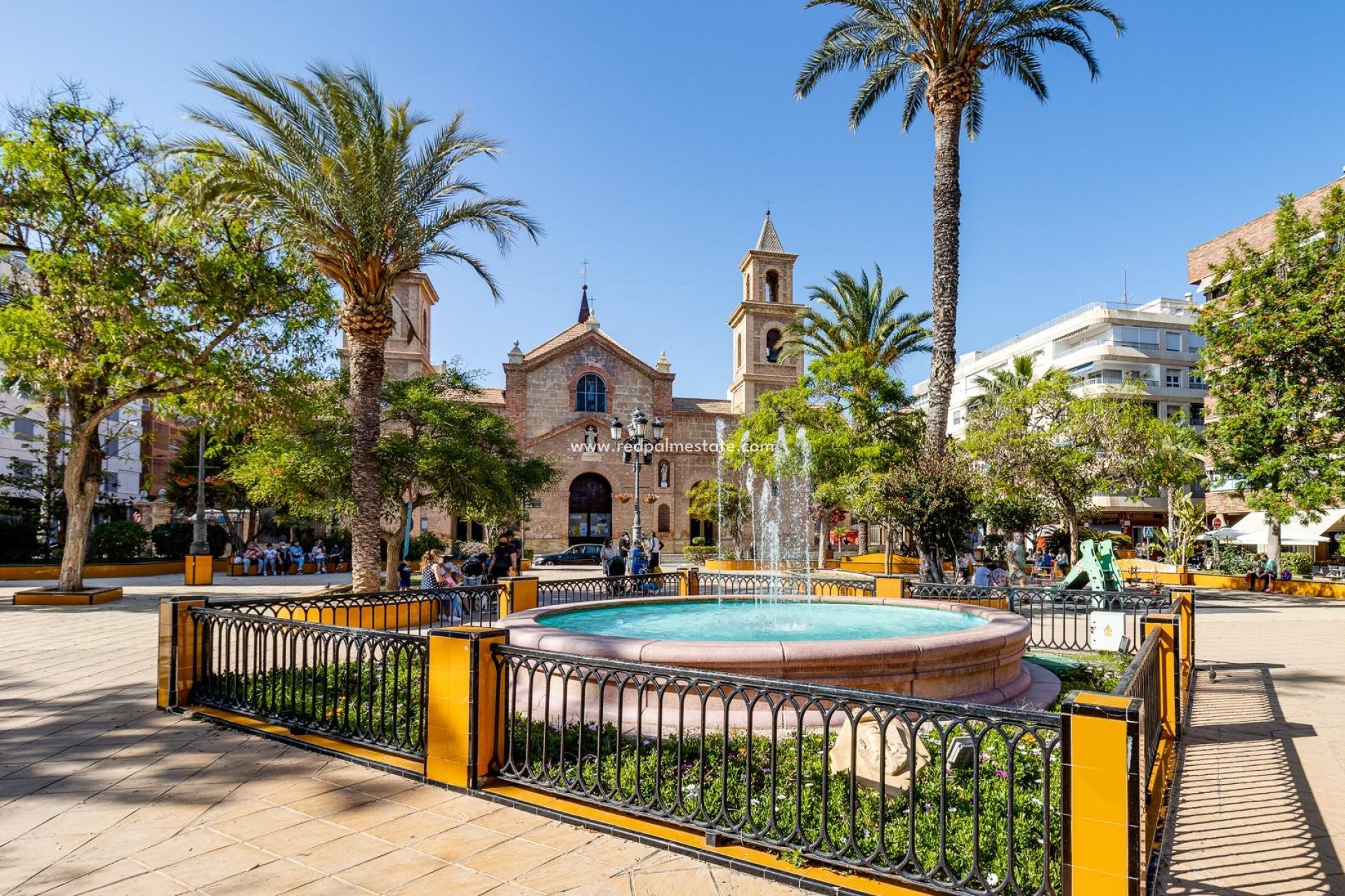 Resale - Apartment -
Torrevieja - Centro Torrevieja