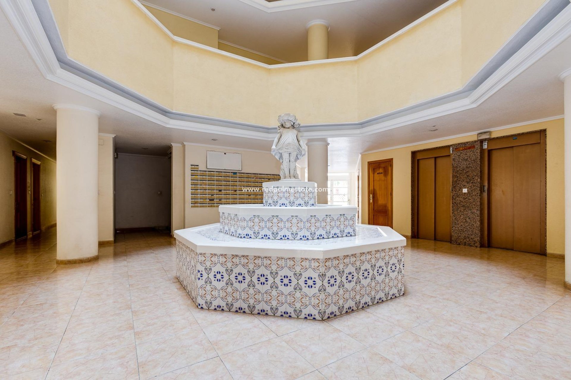 Resale - Apartment -
Torrevieja - Centro Torrevieja