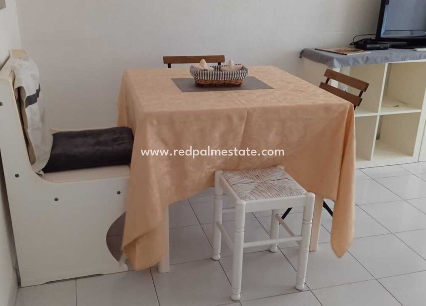 Resale - Apartment -
Torrevieja - Centro Torrevieja