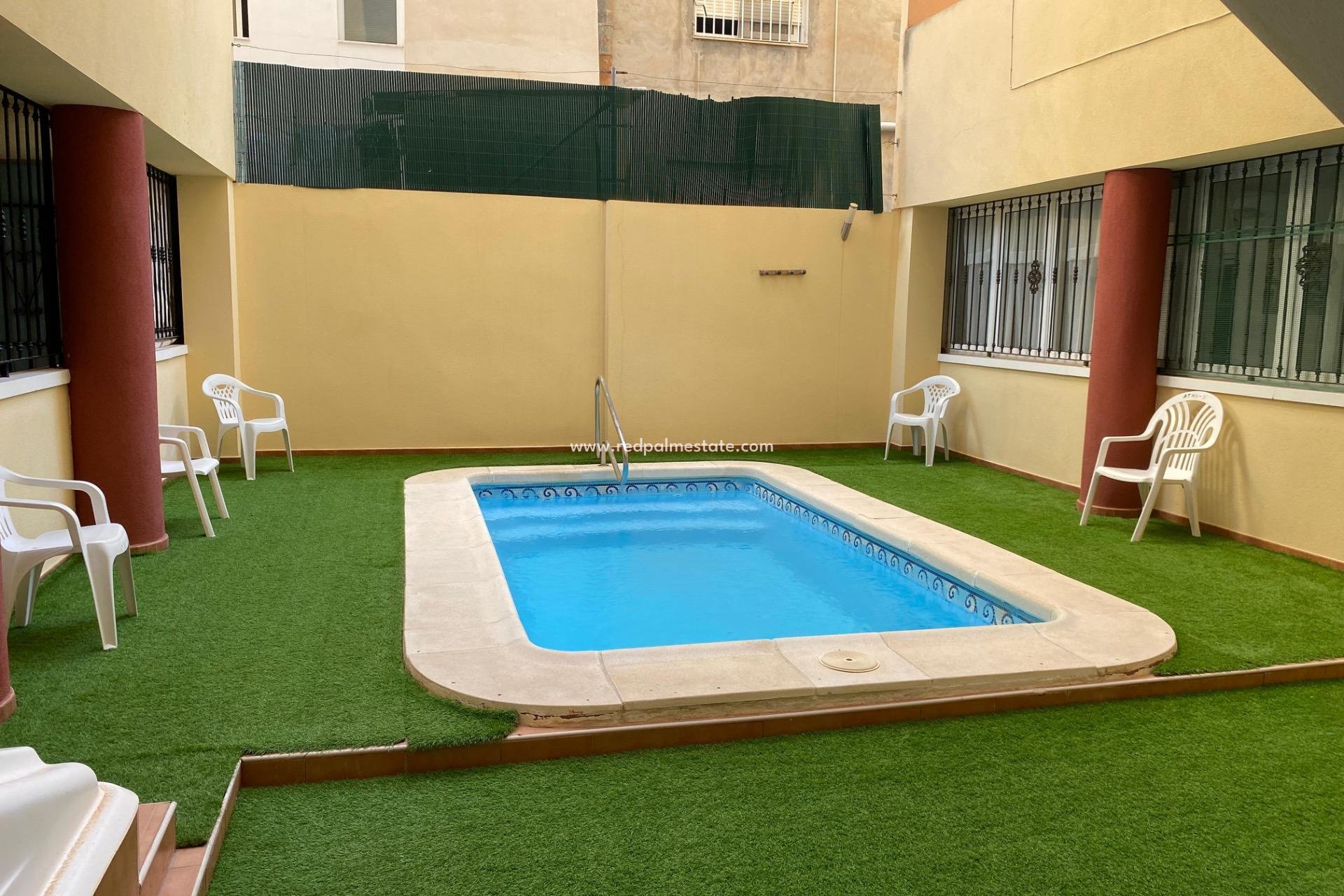 Resale - Apartment -
Torrevieja - Centro Torrevieja