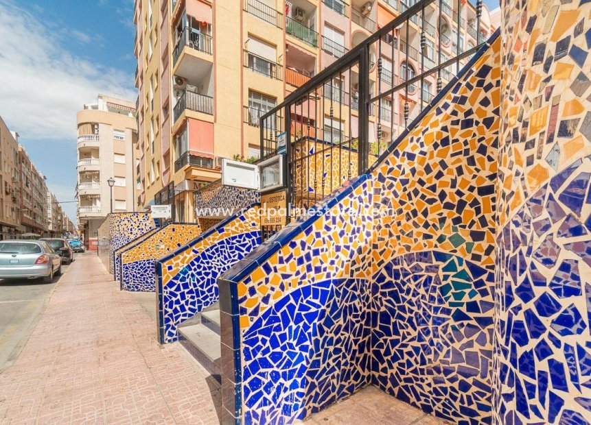 Resale - Apartment -
Torrevieja - Centro Torrevieja