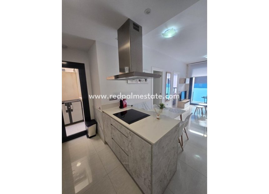 Resale - Apartment -
Torrevieja - Centro Torrevieja
