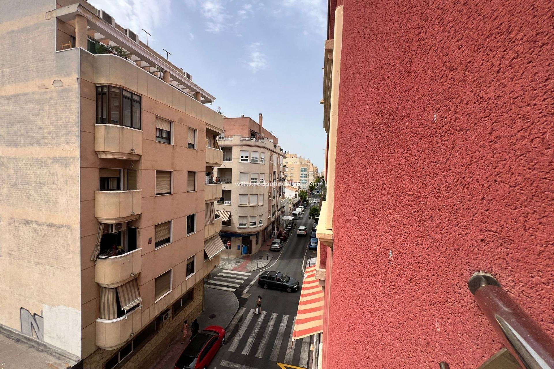 Resale - Apartment -
Torrevieja - Centro Torrevieja