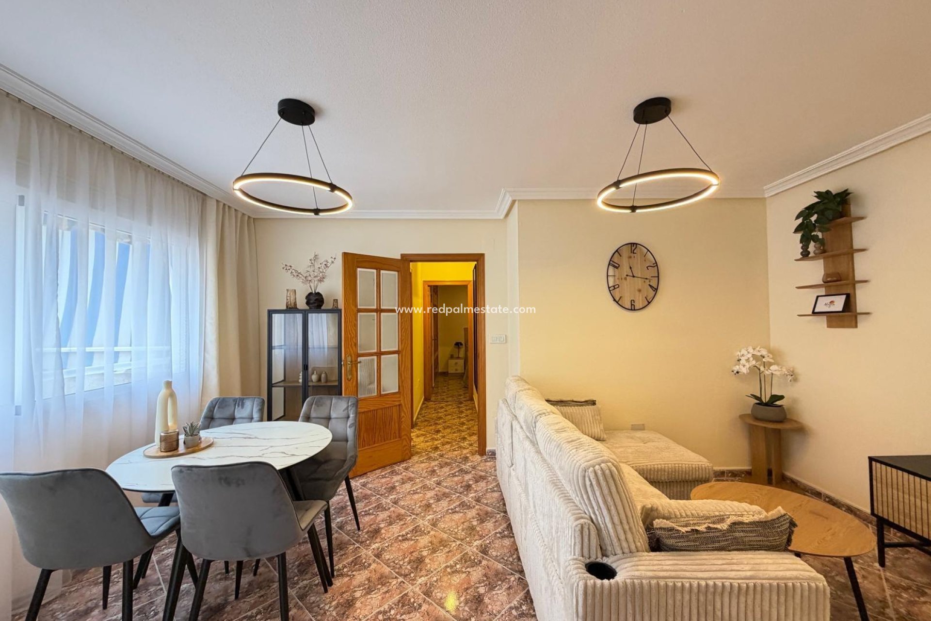Resale - Apartment -
Torrevieja - Centro Torrevieja