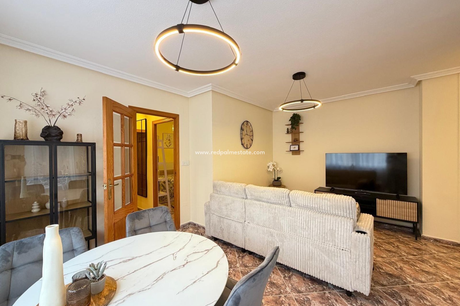 Resale - Apartment -
Torrevieja - Centro Torrevieja