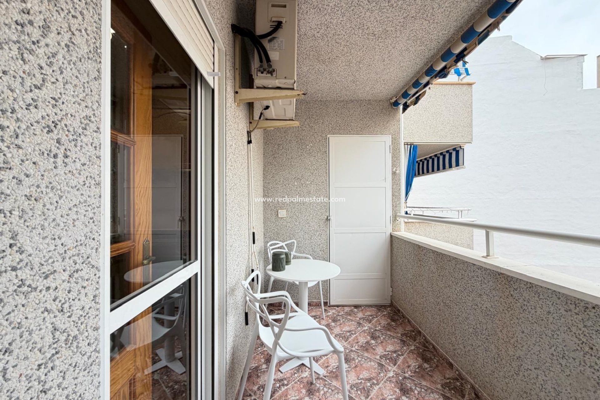 Resale - Apartment -
Torrevieja - Centro Torrevieja