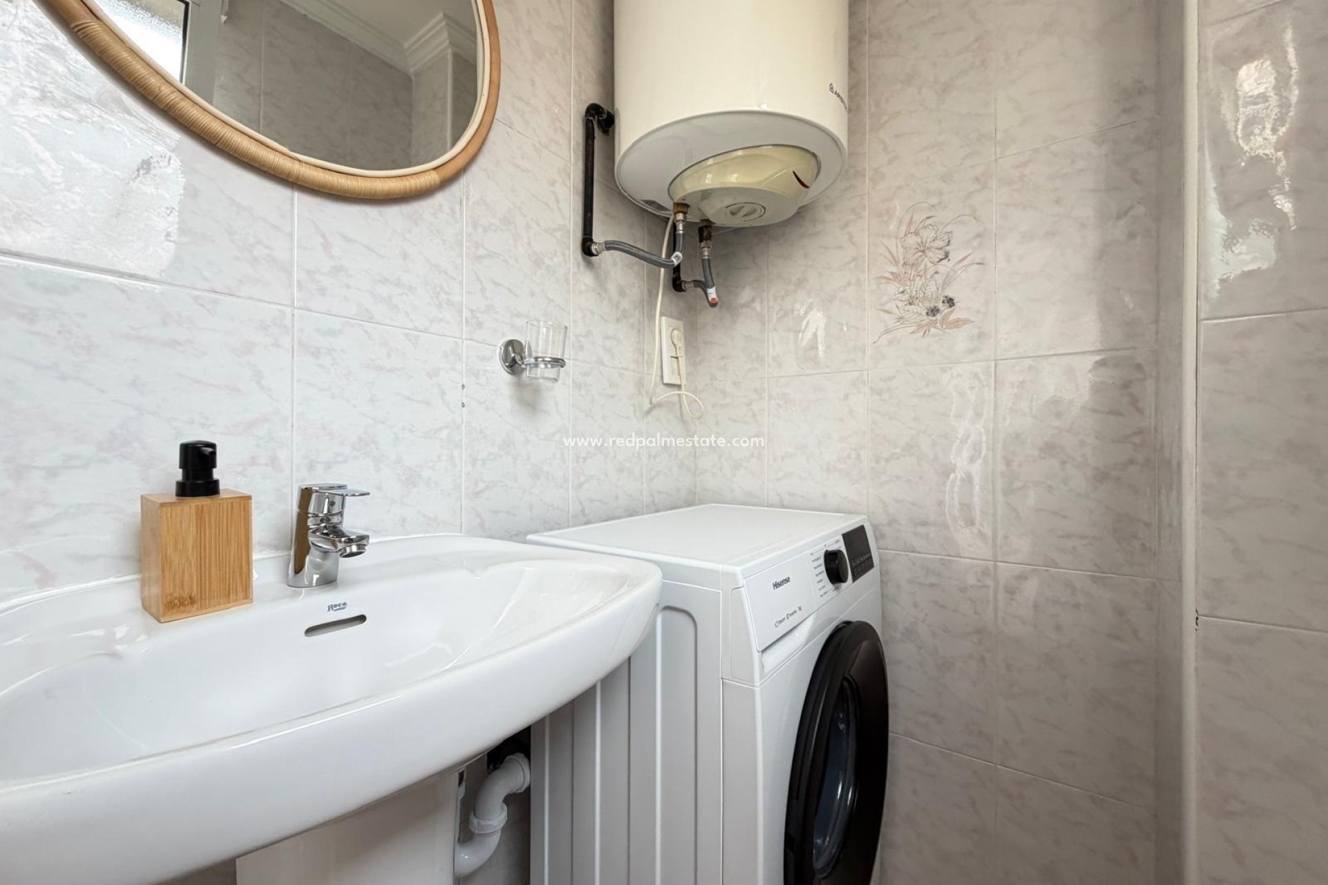 Resale - Apartment -
Torrevieja - Centro Torrevieja