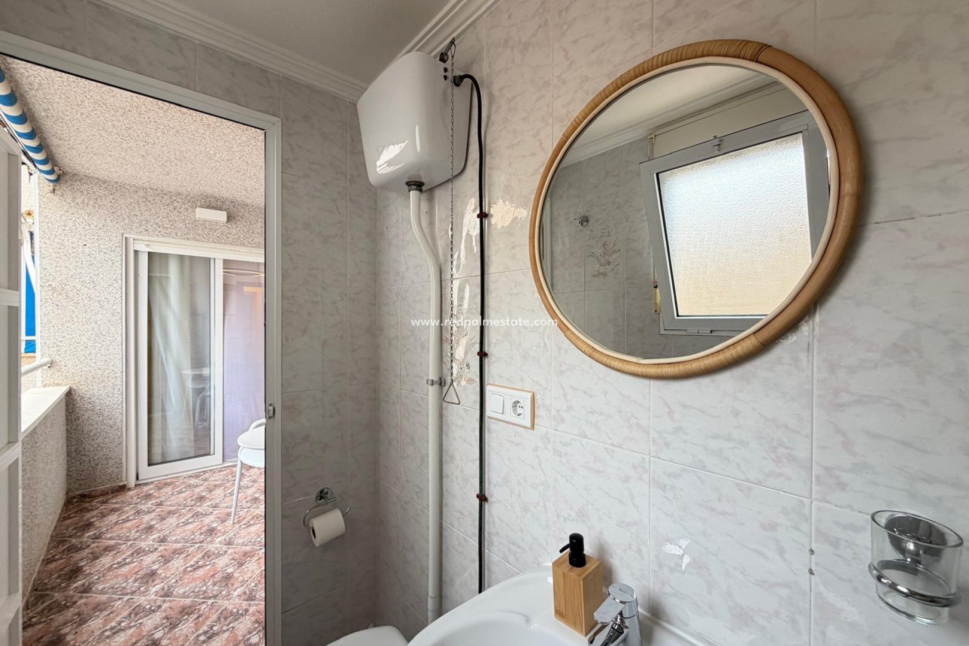 Resale - Apartment -
Torrevieja - Centro Torrevieja