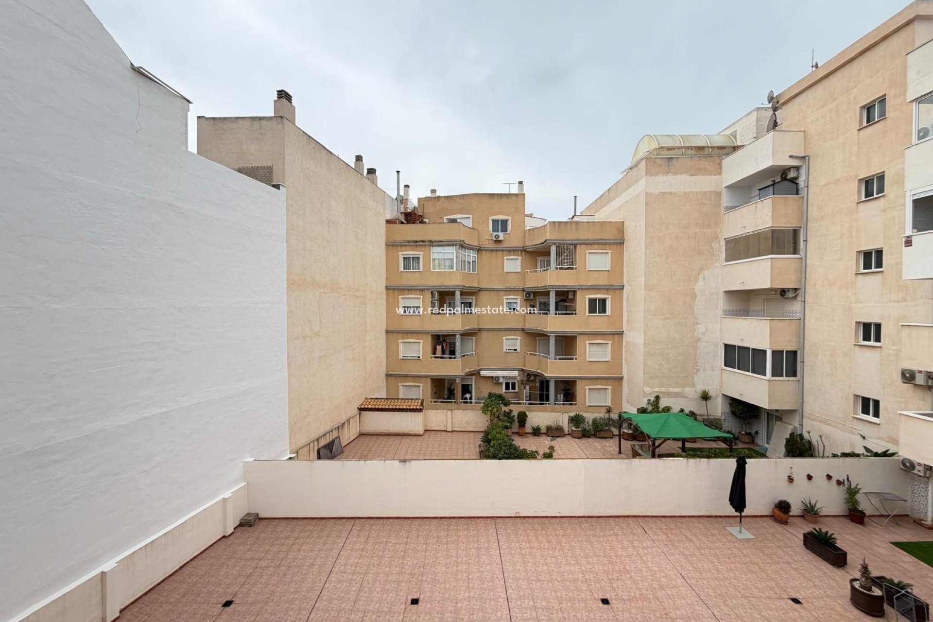 Resale - Apartment -
Torrevieja - Centro Torrevieja