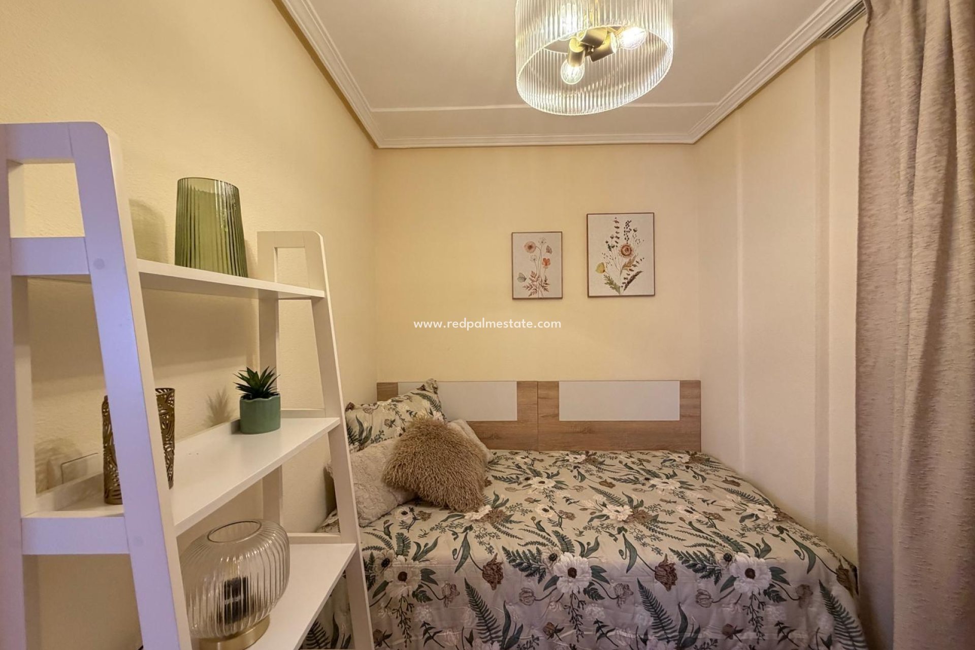 Resale - Apartment -
Torrevieja - Centro Torrevieja