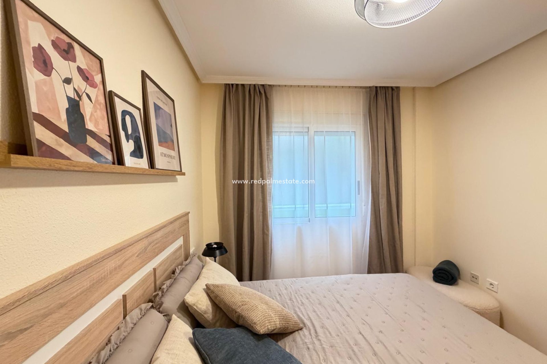 Resale - Apartment -
Torrevieja - Centro Torrevieja