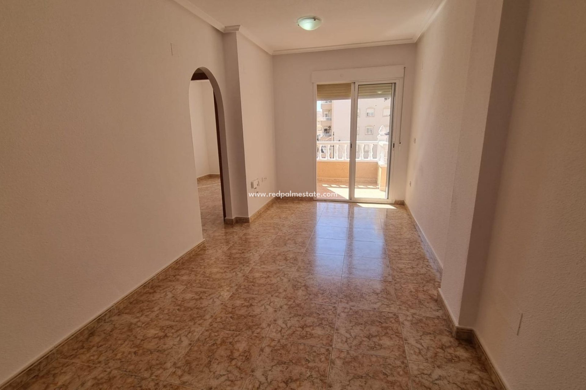 Resale - Apartment -
Torrevieja - Centro Torrevieja