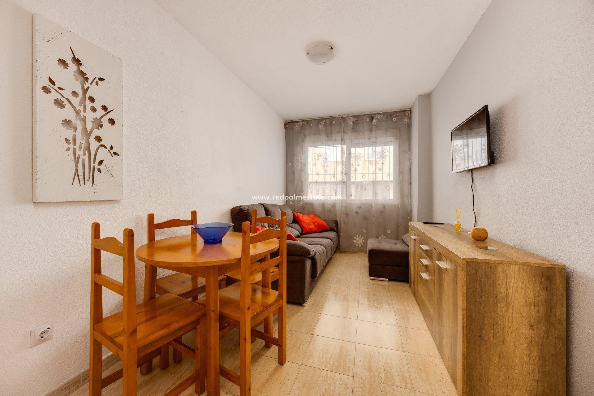 Resale - Apartment -
Torrevieja - Centro Torrevieja