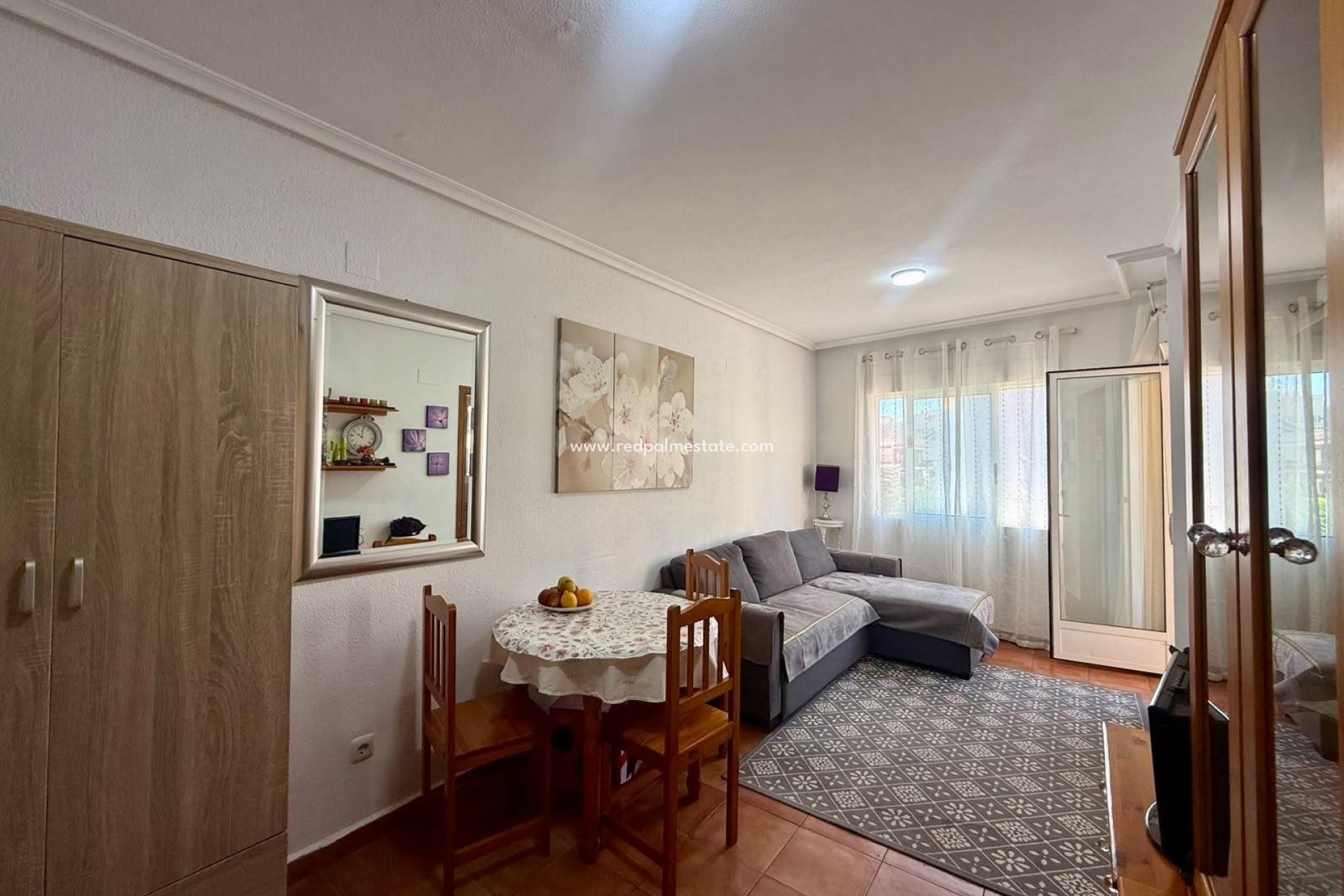 Resale - Apartment -
Torrevieja - Centro Torrevieja