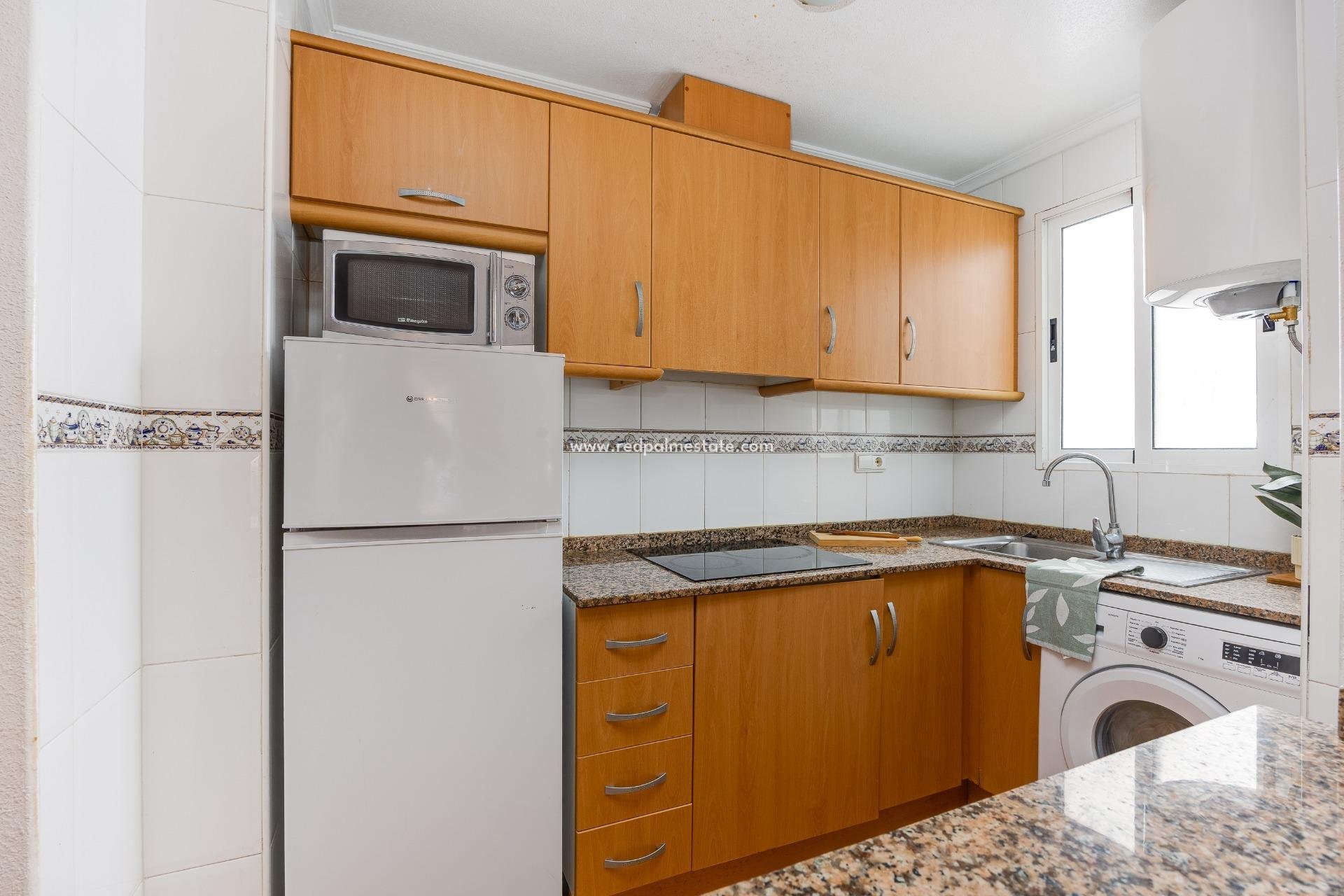 Resale - Apartment -
Torrevieja - Centro Torrevieja