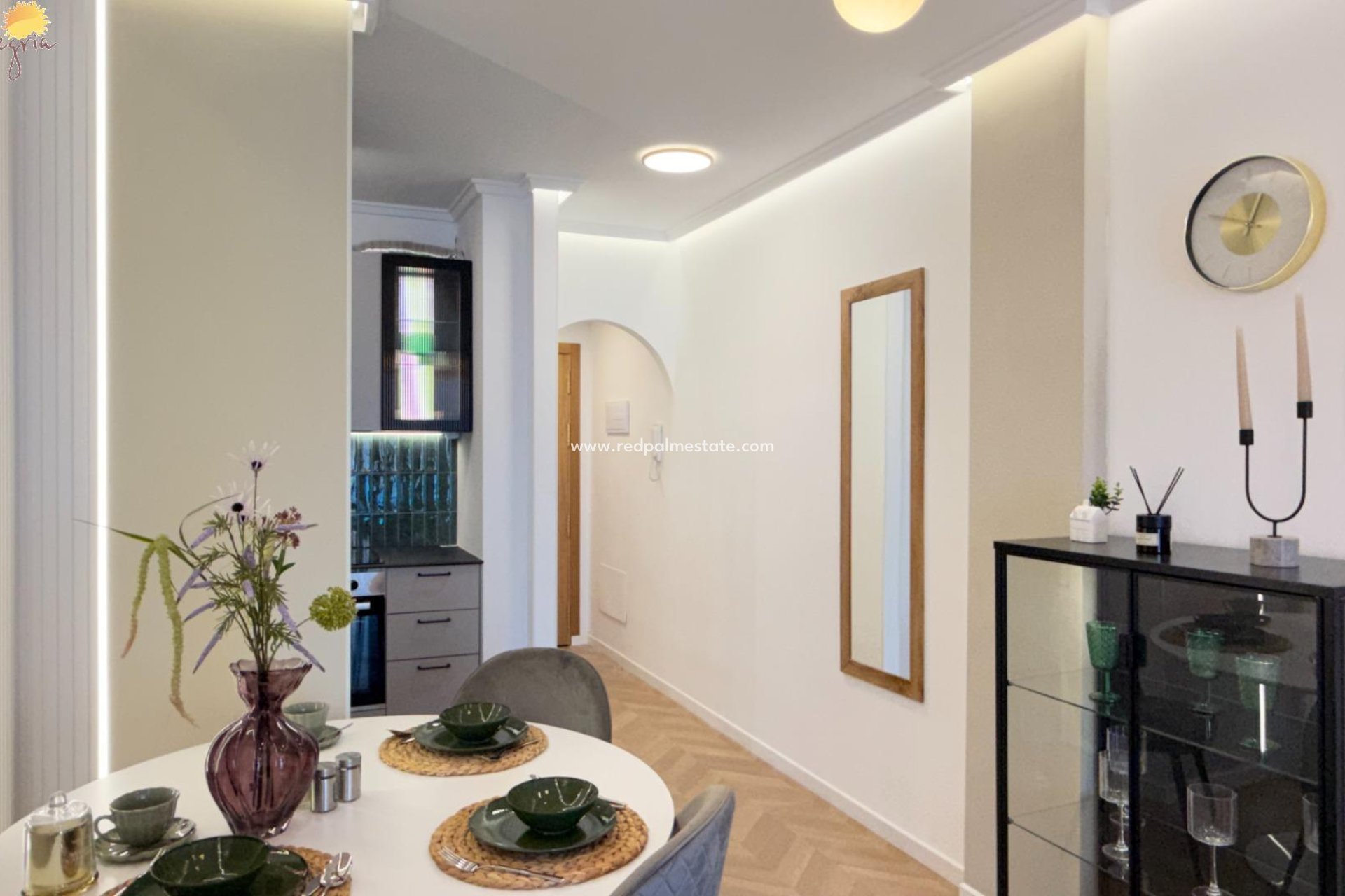 Resale - Apartment -
Torrevieja - Centro Torrevieja