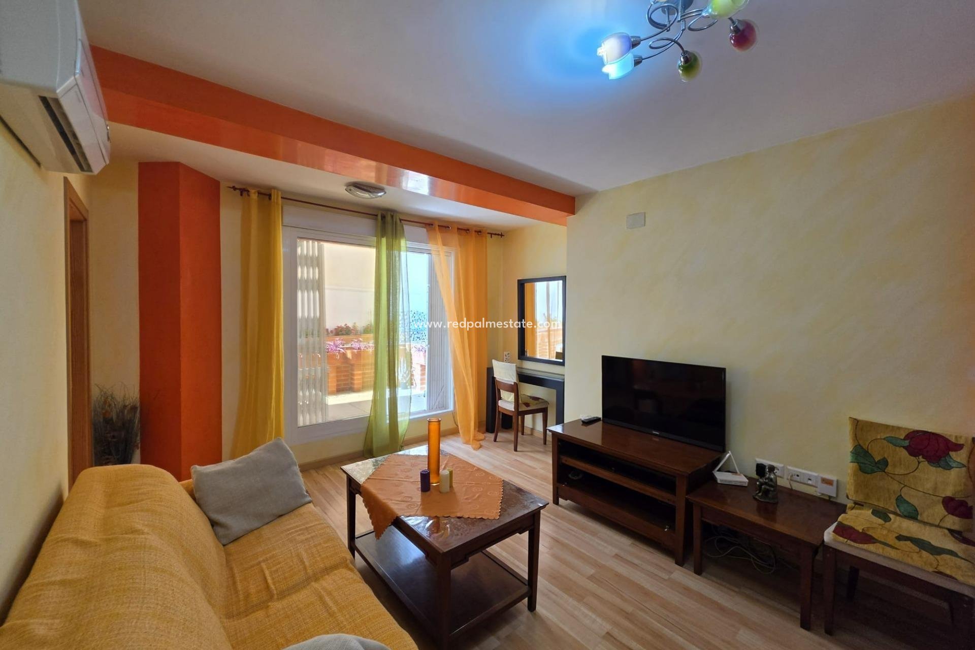 Resale - Apartment -
Torrevieja - Centro Torrevieja