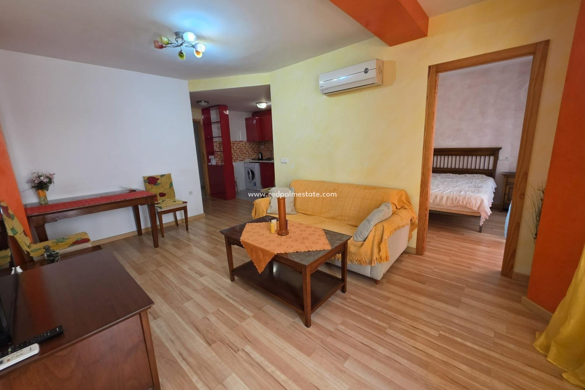 Resale - Apartment -
Torrevieja - Centro Torrevieja