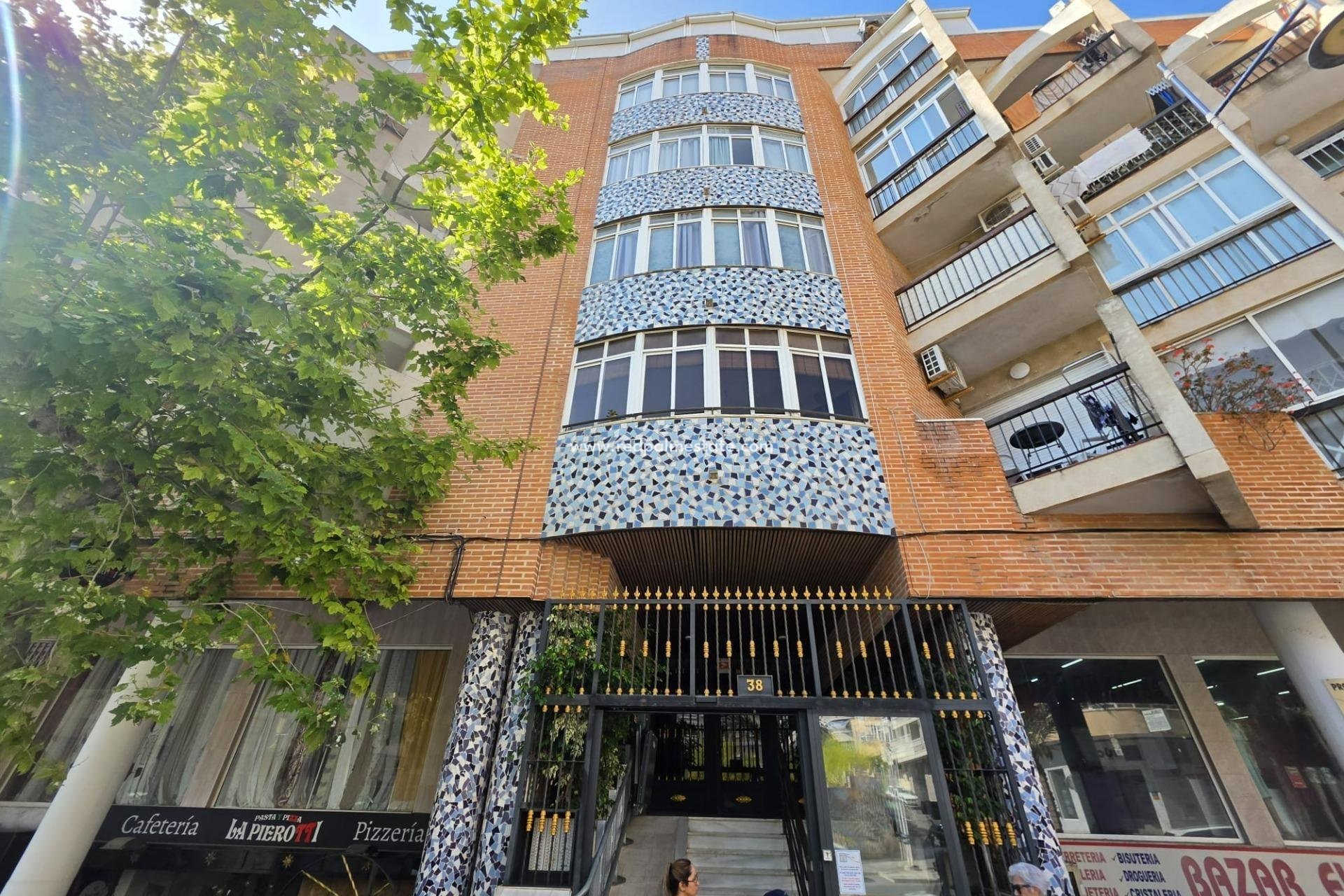 Resale - Apartment -
Torrevieja - Centro Torrevieja
