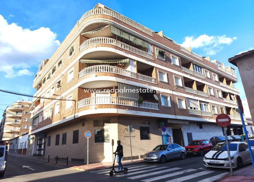 Resale - Apartment -
Torrevieja - Centro Torrevieja