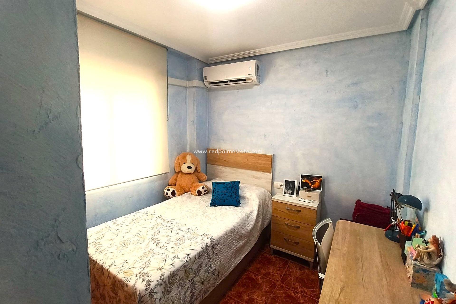 Resale - Apartment -
Torrevieja - Centro Torrevieja
