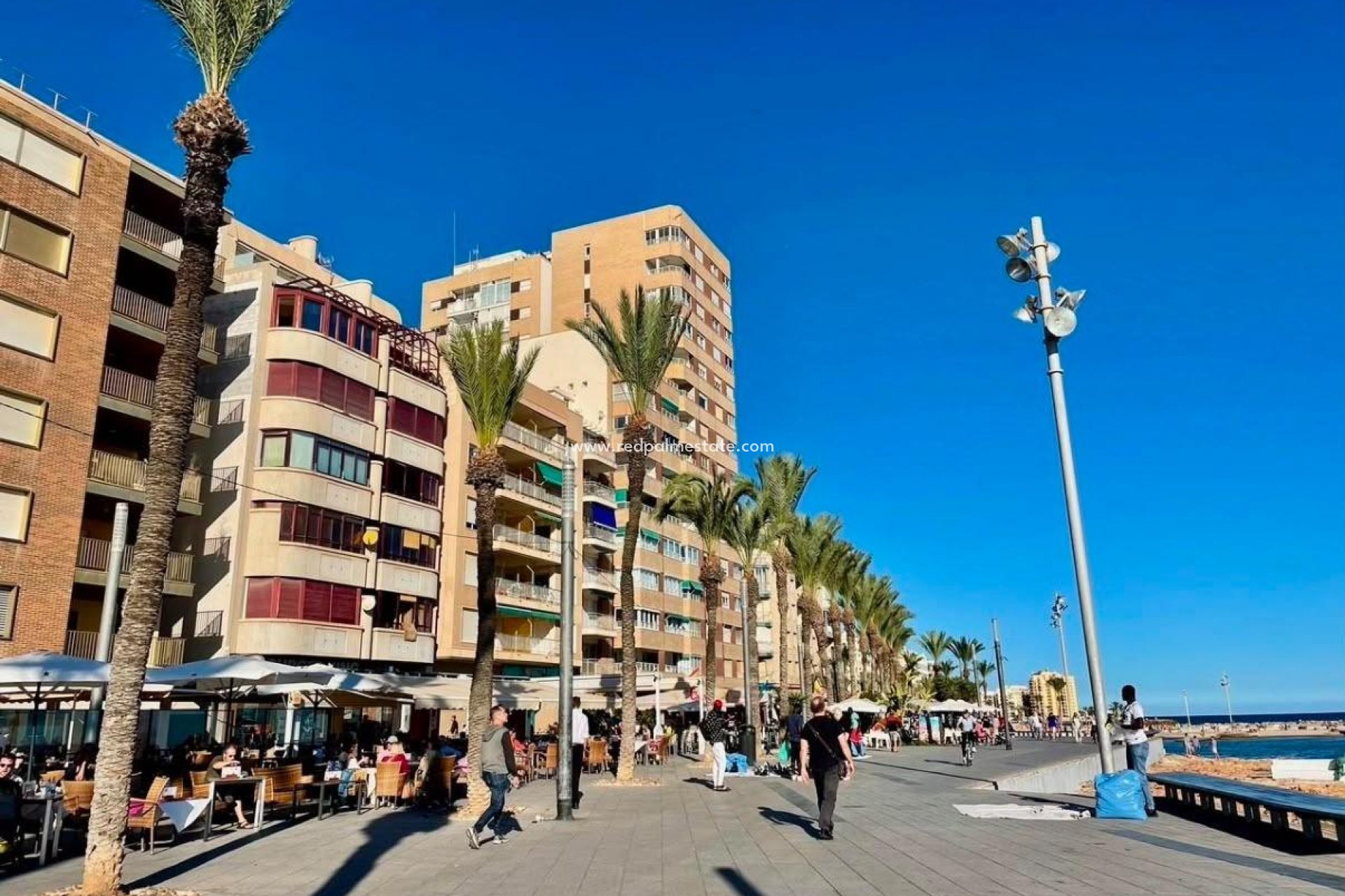Resale - Apartment -
Torrevieja - Centro Torrevieja